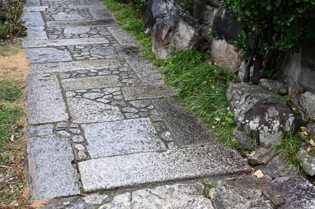 石畳のアプローチ